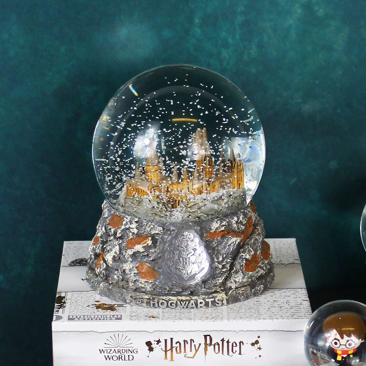 Harry Potter Hogwarts Castle Glitter Snow Globe 100mm