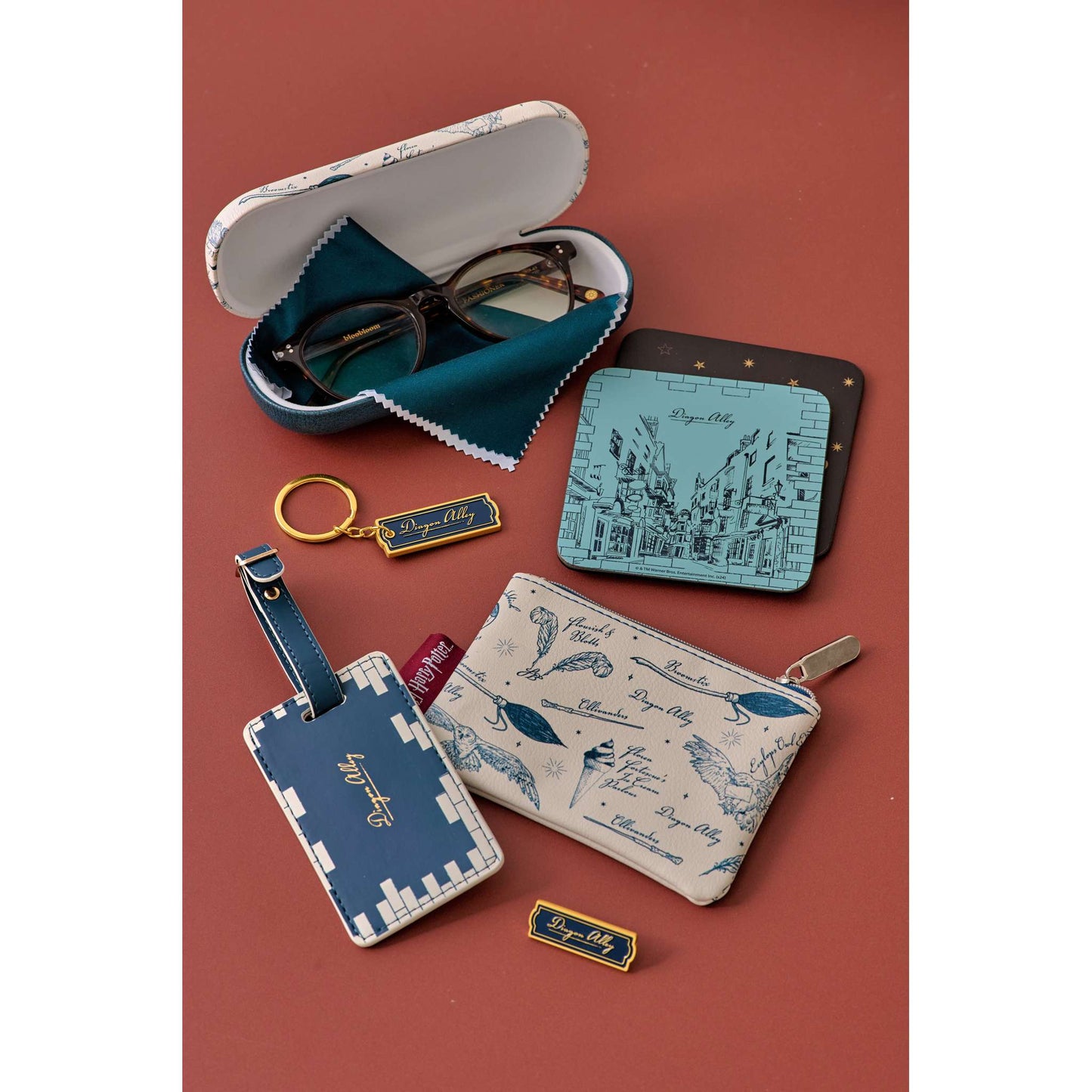 Harry Potter Diagon Alley Hard Cover Glasses Case