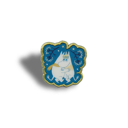 Pin Badge - Moomin (First Snow Hug)