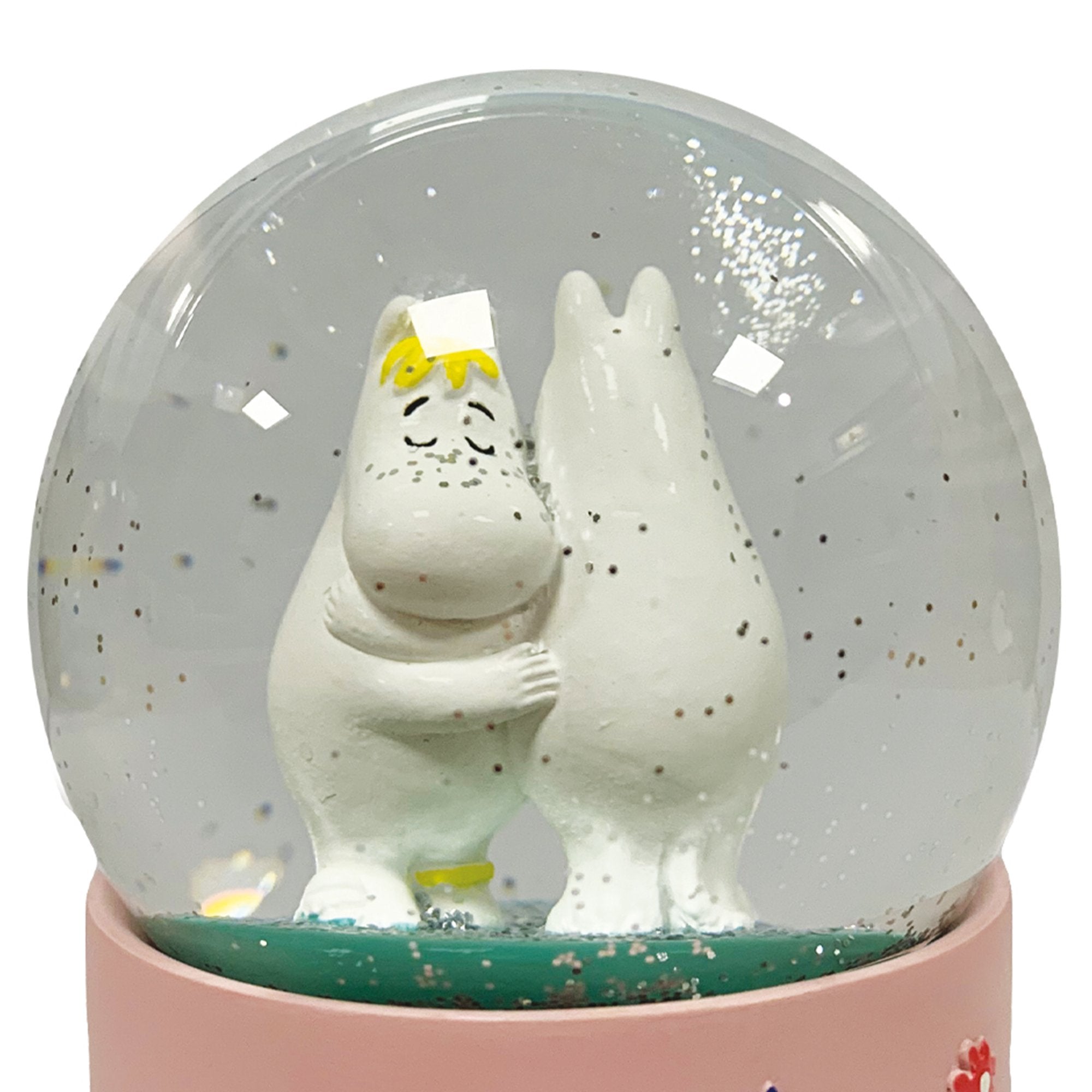 Snow Globe Boxed (65mm) - Moomin (Hug)