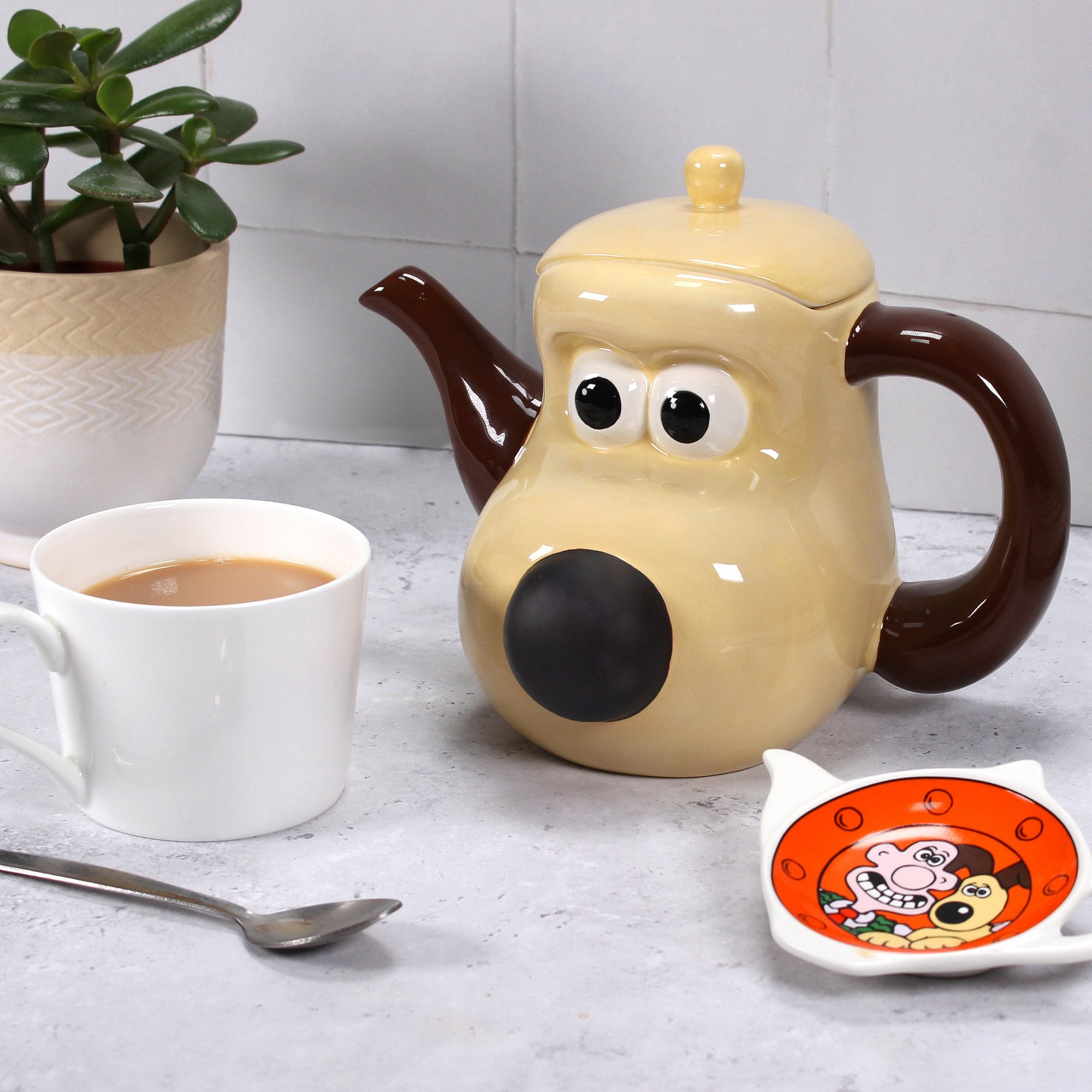 Tea Pot Shaped Heat Change Boxed - Wallace & Gromit (Gromit)