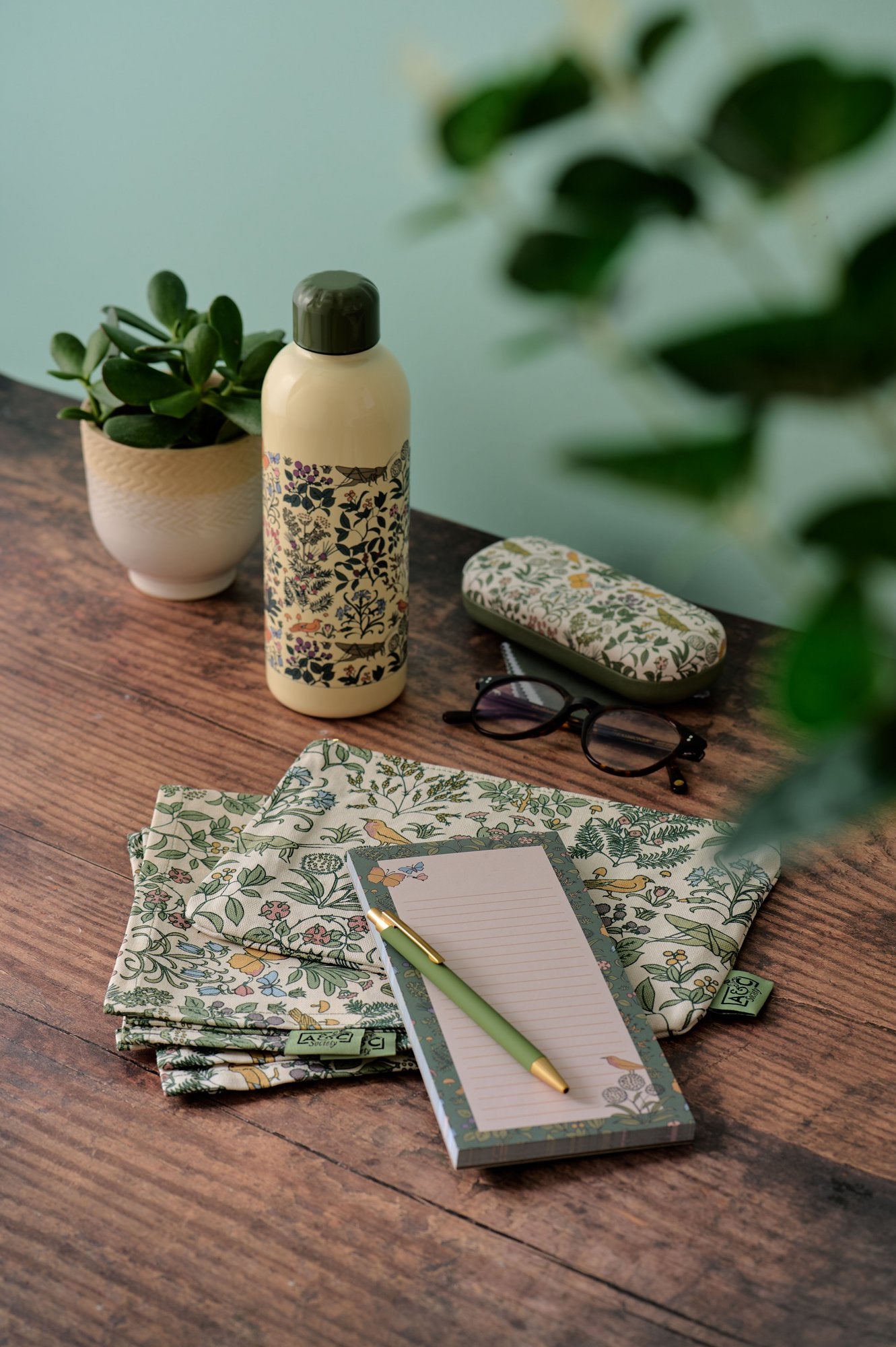 Water Bottle Metal (500ml) - ACS Voysey (Apothecary's Gdn.)